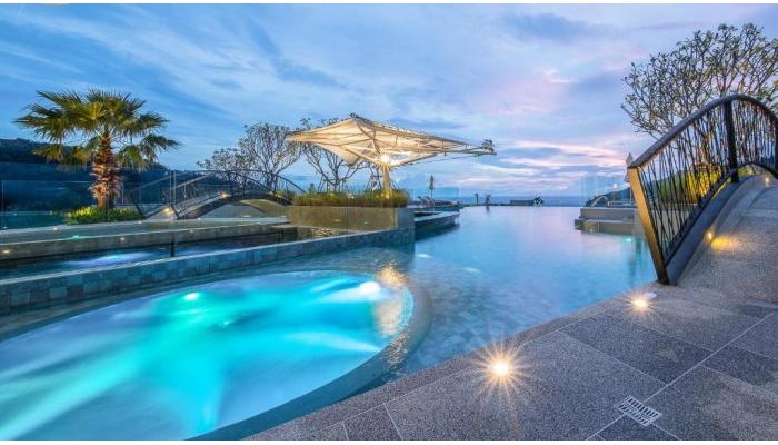 Crest Resort Y Pool Villas poza 8