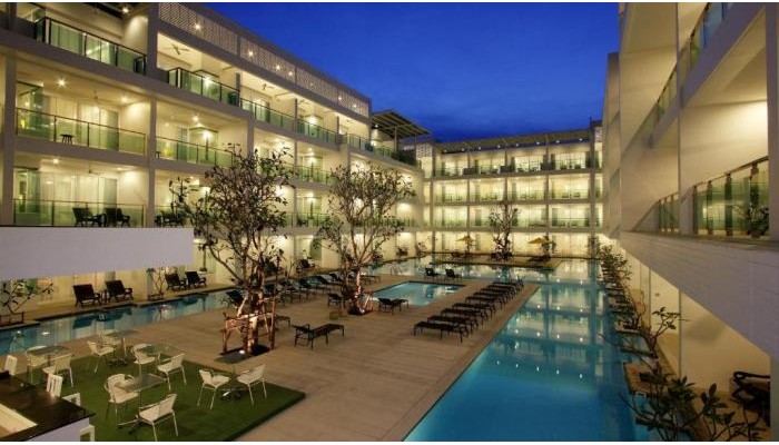 The Old Phuket Karon Beach Resort poza 0